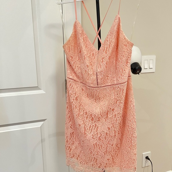 Pink lace dress with lining - Picture 2 of 4